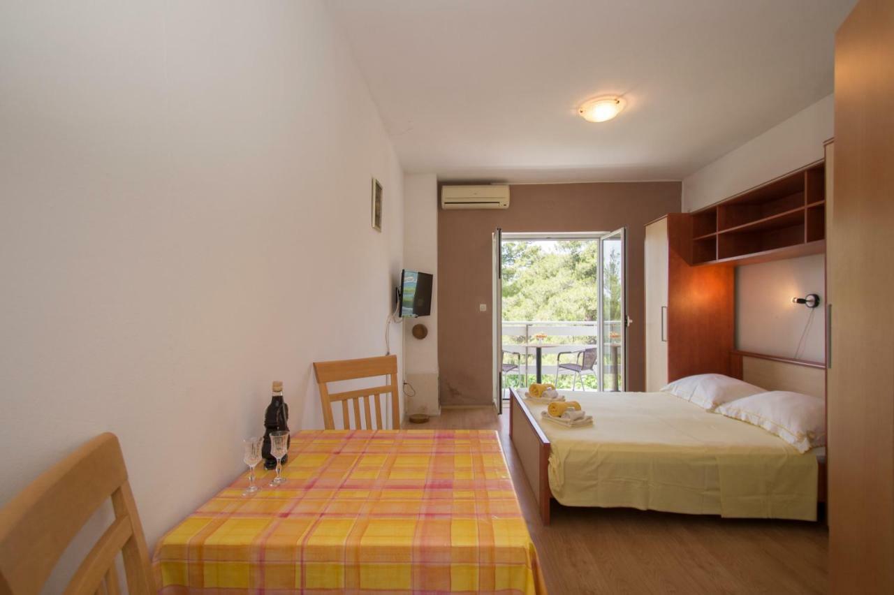 Vita Apartments Zrnovo Eksteriør billede