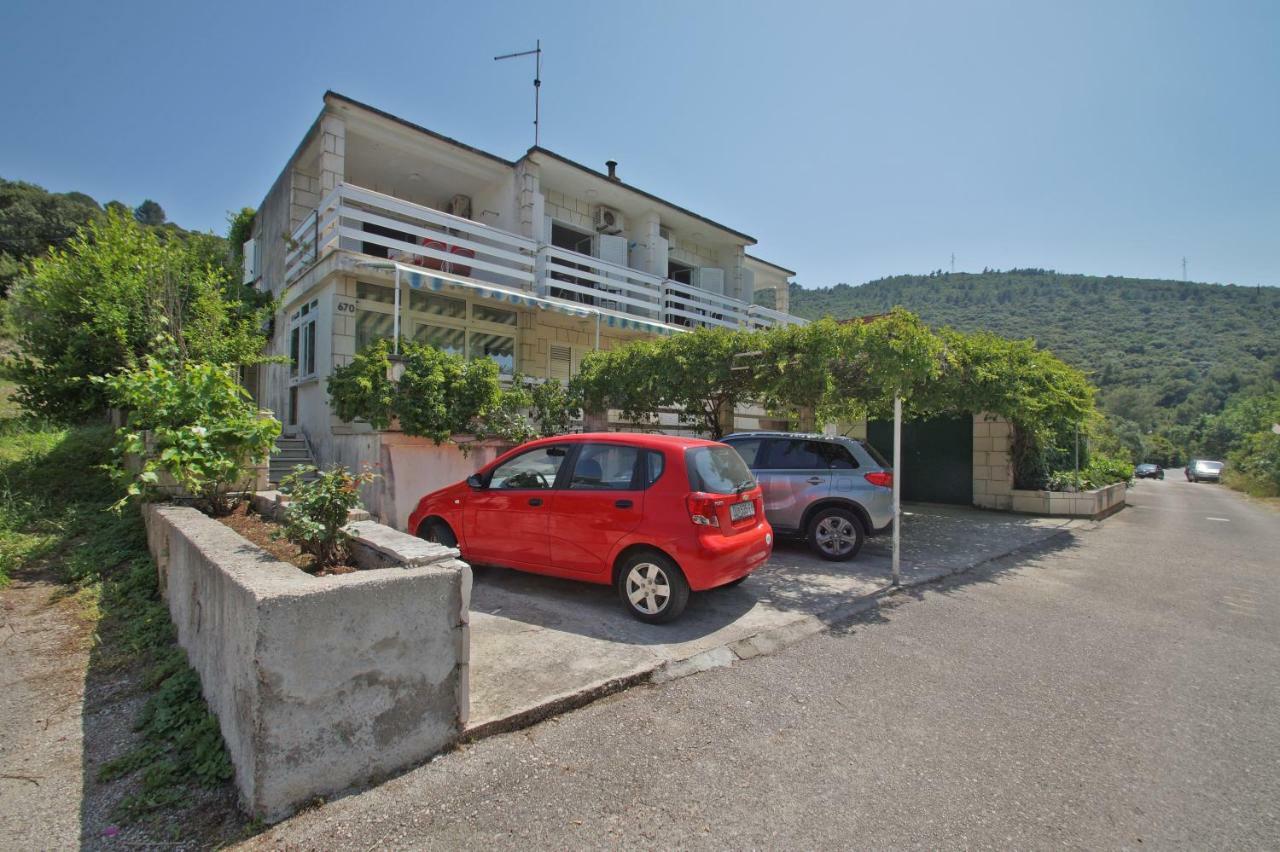 Vita Apartments Zrnovo Eksteriør billede